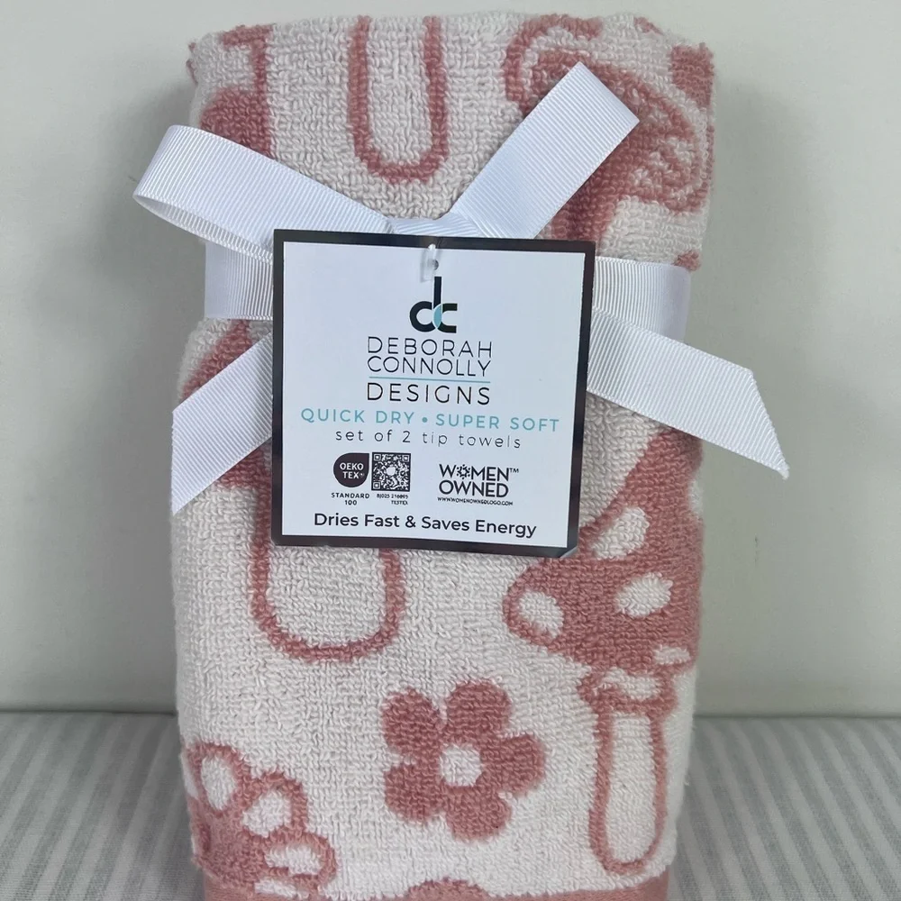 Deborah Connolly Mushroom Finger Tip Towels Pink White Quick Dry Set of 2 NEW